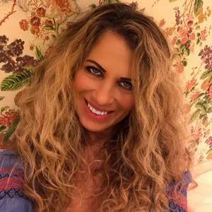 Meet your Posher, Layla